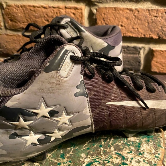 Nike - Football Cleats - Camouflage & Stars - Picture 6 of 9